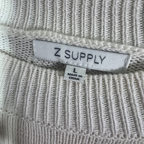 |•Z SUPPLY•| Adorable Heart Sweater Size Large - Picture 7 of 9